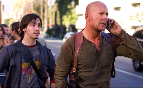 bruce willis and justin long in Live Free or Die Hard