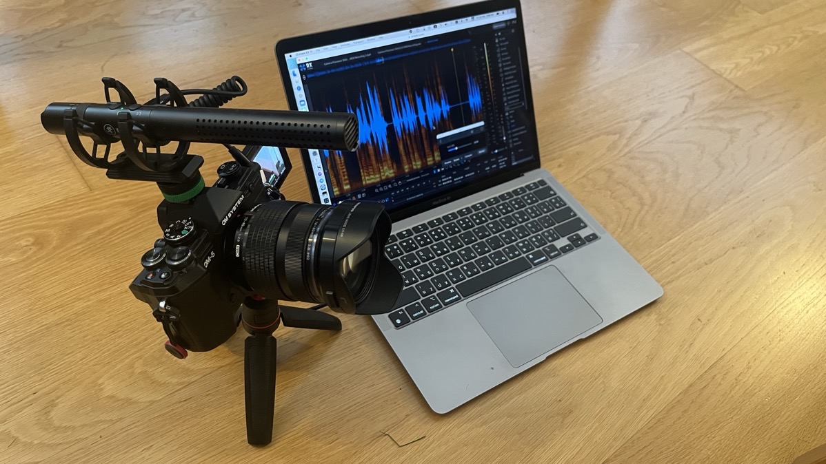 My new setup for videos: OM-5 Camera in webcam mode, Mackie EM-98MS microphone, and M1 MacBook Air.